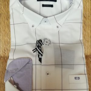 Camisa de cuadros blanca